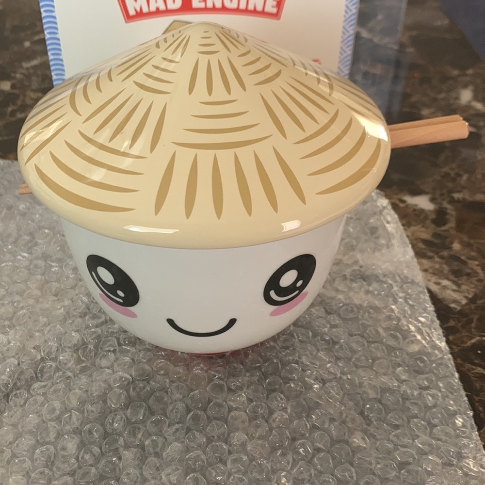 NIB! Mad Engine Noodle Bowl with Lid & Chopsticks